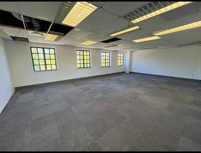 232M² OFFICE TO LET IN CLAREMONT